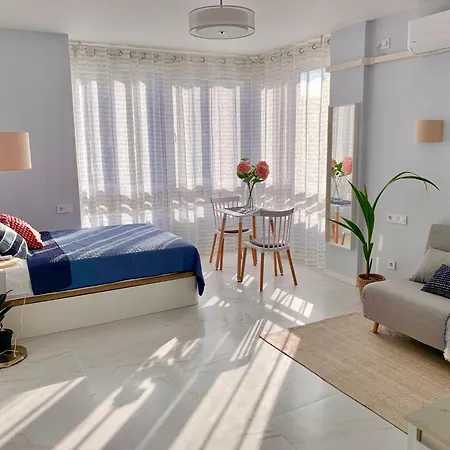 Apartment Elegant With Pool And Seaview