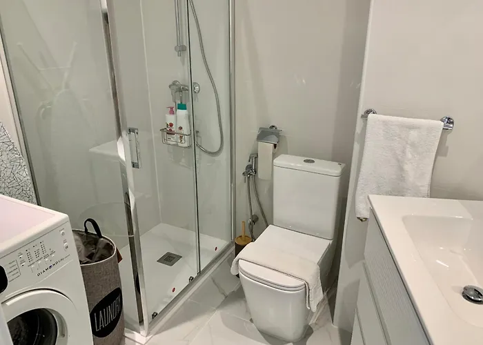 Elegant With Pool And Seaview