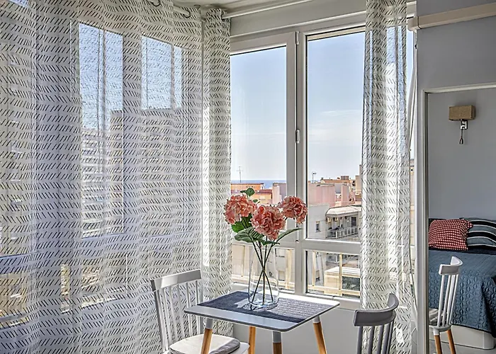 Elegant With Pool And Seaview